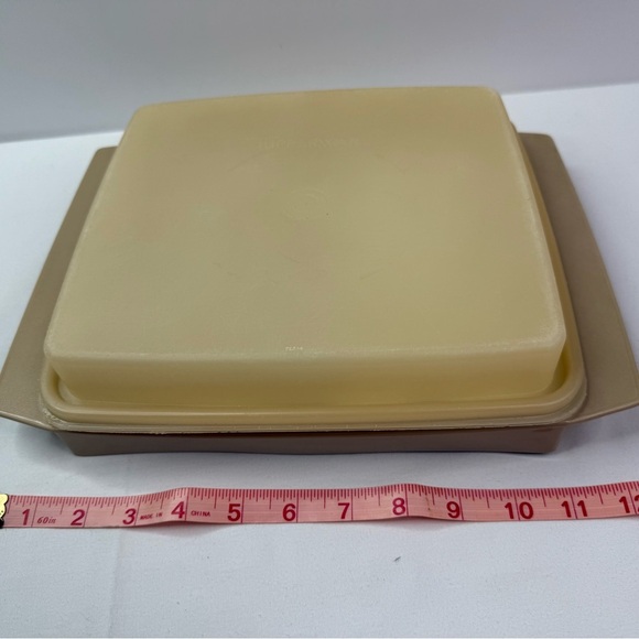 Vintage Tupperware Deviled Egg Keeper Tray, 4 Piece Carrier Holds 16 Item 723-2 - Picture 5 of 5